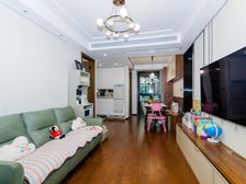 上架房东急降60w!业主吐血出飞机户型精装大三房