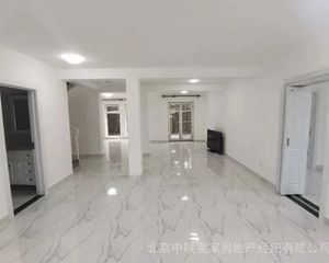 欧陆苑双拼,不临路 地上两层 4室 自住 地暖