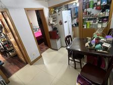 老业主委托!底楼双南双天井,实际使用面积大,诚意出售,可谈。