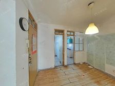 满五年,朝南一室,一梯两户,近地鉄13号缐出行方便,可还价