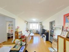 南北2居在中层 位置安静 通风好全天采光