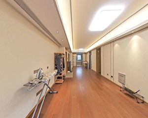 万象华府二期4室2厅2卫南朝向375.0万元/套出售