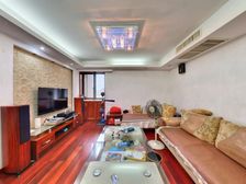 房子精装修,房东偶尔来住,拎包入住。看房方便。