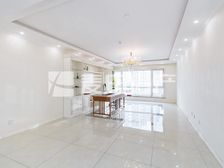 南北通透 明厨明卫 大面宽 采光好 新城国际 有钥匙