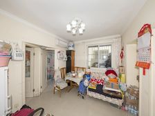 三级跳10米 漕宝路9号线 ·宏明雅舍·2室·1厅 学堂优