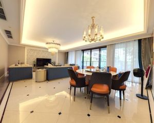 西派城D区 4室2厅 东