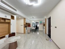 江津区 金科集美东方 四房 74万