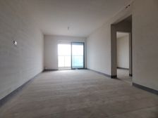 南岸区 龙湖康田麓宸四期 三房 96万