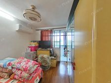 小区中间位置,非顶楼,视野好,业主自住,随时可看