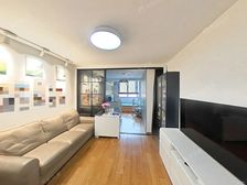 南北双阳台,装修清爽干净,业主诚意出售,小区视野好的位置