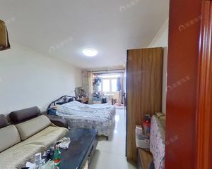 东二环,护城河水系公园,地铁7号线,板楼南向一居室,采光好