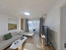 南向面宽9米对花园,阳光洒满整个屋子,环境优美,安静适合居住