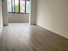 精装新上:二楼好楼层,精装修拎包入住,随时可以看房子的