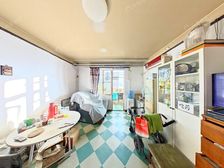 全新装修,电梯直达,南北向,中间楼层采光视野无遮挡