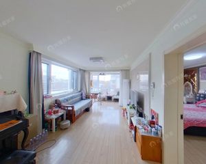 5+6复试,东边户4居,带大阳台,自住装修好,近地铁