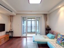 万科物业,经典三房边套,采光好,近兰香湖地铁, 交大华师大。