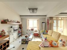 枫桦景苑,白金4楼复5楼的商品房小区 户型好 总高六楼,诚售