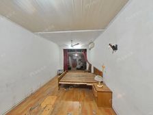 长清路站一楼南北双天井,出行方便看房随时有钥匙,竞对无