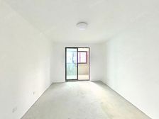 地杰中间楼层三房,电梯方便,轨交300米