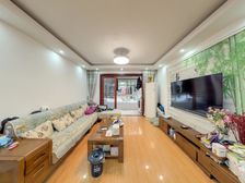 地铁口新上大3室,飞机户型,精装拎包入住,采光好,欢迎品鉴。