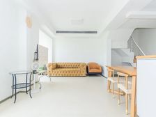 上叠 带电梯 23号地铁口 视野好 万科物业 高品质 诚售。