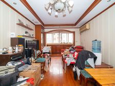 怒江苑3室2厅1卫1阳台3/6层