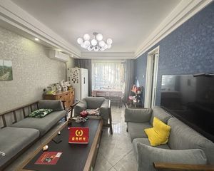 南北通透绿地朗山2室1厅豪华装修
