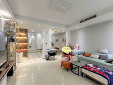 精装修,大花园,南进门,带阁楼,采光视野好,诚售,欢迎品鉴。