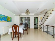 房子位置好,带地下室,满五一,税少