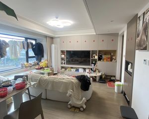 万科未来广场3室2厅2卫南朝向150.0万元/套出售