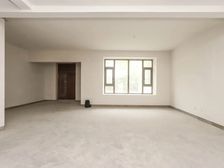 新上经典大打叠加别墅,户型大气,大花园,位置好,欢迎实地看房