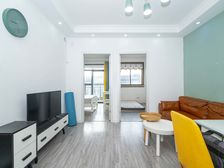 祁连山南路地铁口,2004年,电梯中高层朝南一房,采光视野好