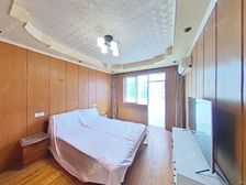 轨交口,可两房,中间楼层,有车位