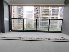 甄选好房!中铁建花语前湾(西区) 三室户型好 落地窗近