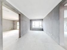 雍城世家二期,大170平凤凰楼层,二梯二户 双阳台 全新毛坯