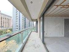 次新小区浦东梅园尚海郦景名苑 197平南向毛坯四居 满五