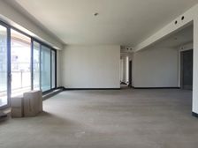 舜山府一期金典四房三卫,前看中庭后看湖