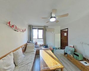 长阳·熙悦山南区三室两卫,满五