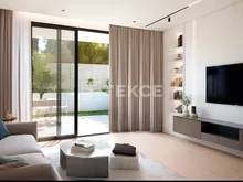 安塔利亚老城优雅的带泳池公寓