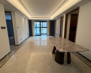 上湖城章三期4室2厅2卫南朝向450.0万元/套出售