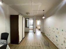 国展旁地.铁口:高层采光好,毛坯随意装修,双楠户型,随时看房