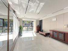 房东着急出国,南北两房两卫,中间楼层,小区中心位置