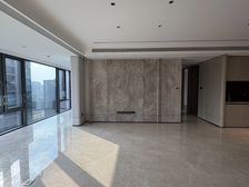 双卫 临地铁 交通便捷 次新房 中间楼层 商圈成熟 动静分离