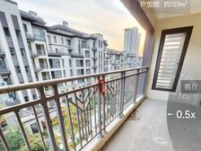 绿都物业。 位置好。楼层好 全天采光