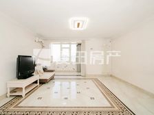 一期双明卫,次次顶层,全天采光,前几年装修