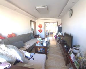 南华大街 114.93平3居 南北向精装修 拎包入住