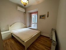 龙头寺公园门口,精装修3房,业主急售