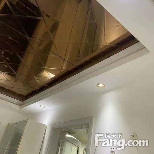  褷�԰ һ¥��װ 19����ס 