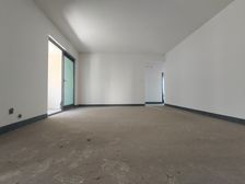 亏本急售 荣盛滨江华府 花园洋房 上证117平66万 朝中庭