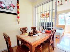 青岛大学路范围 四室一厅一卫带阁楼 南北 近 小区可停车